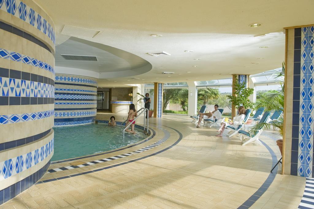 Black Mountain Leisure And Conference Hotel Groothoek Exterior photo