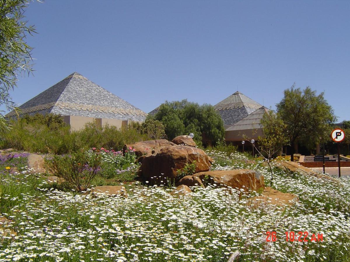 Black Mountain Leisure And Conference Hotel Groothoek Exterior photo